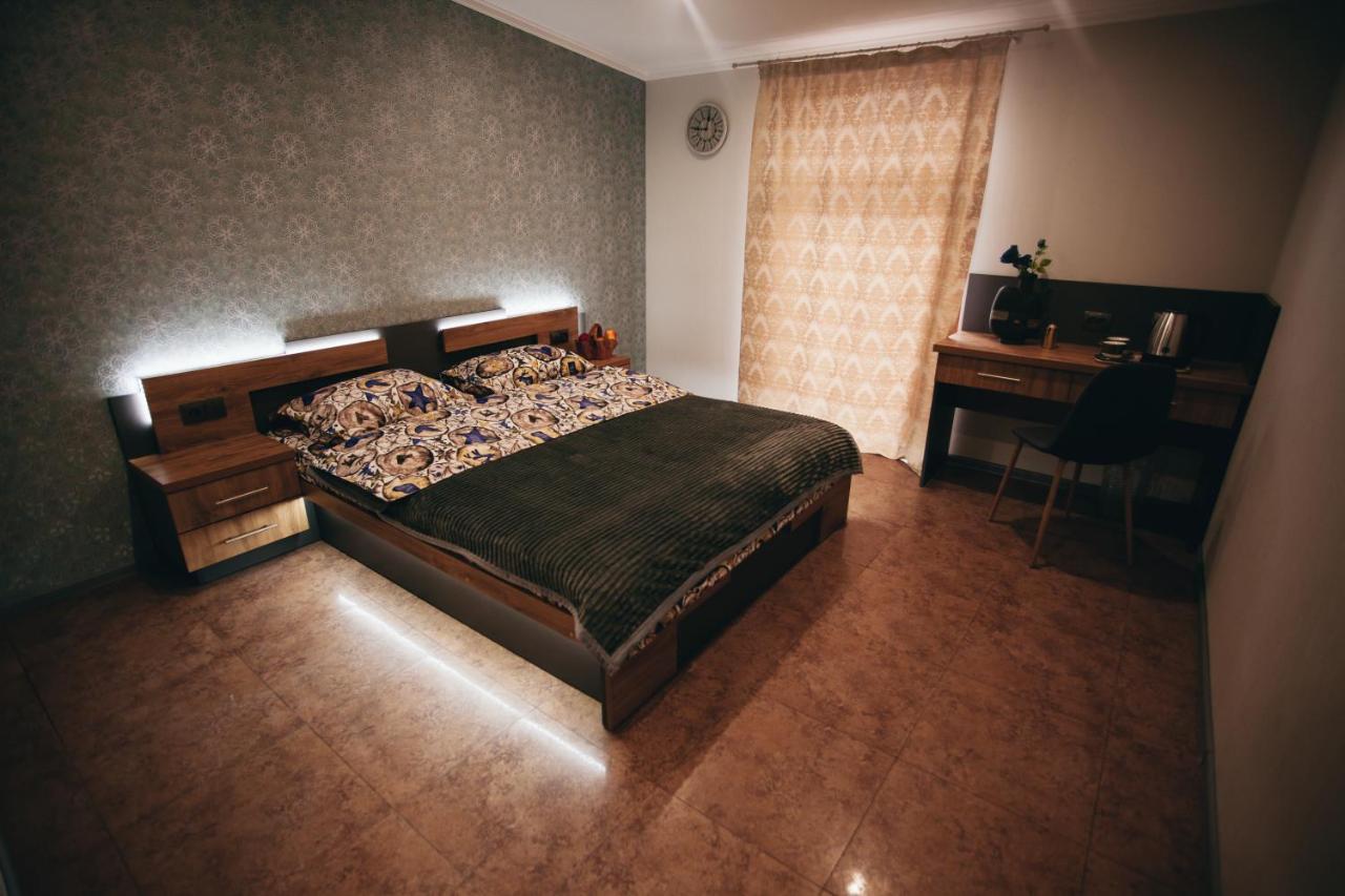 4Rooms Vinnytsia Extérieur photo
