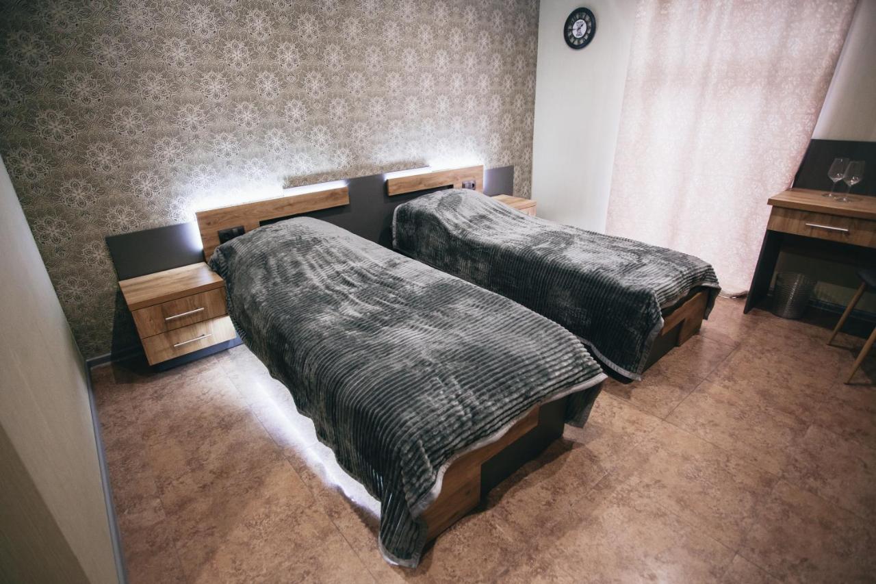 4Rooms Vinnytsia Extérieur photo