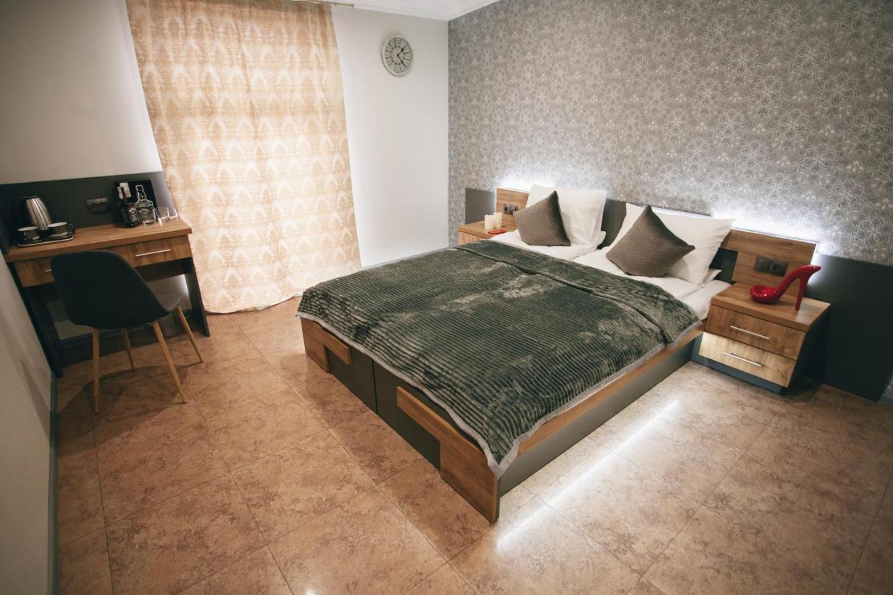 4Rooms Vinnytsia Extérieur photo